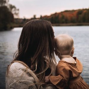 Meet your Posher, Hollis